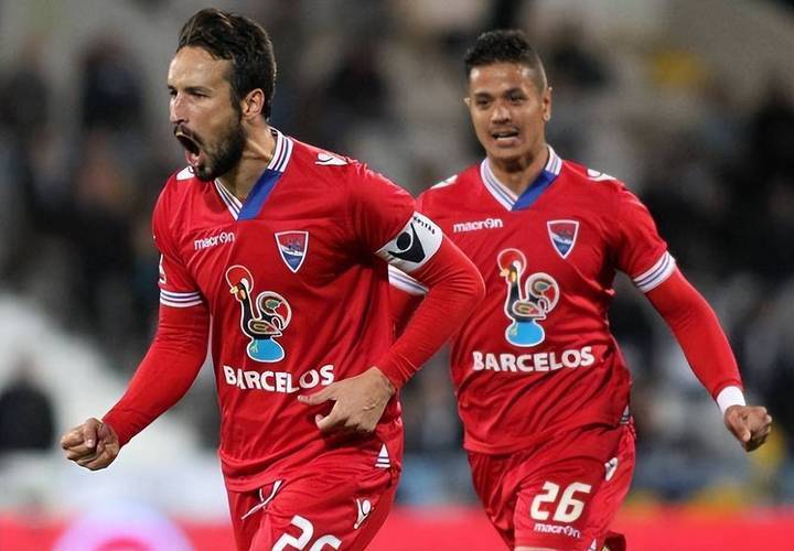 葡超转会期走向成谜；里昂门线救险；气氛紧张；轮换策略成焦点的简单介绍