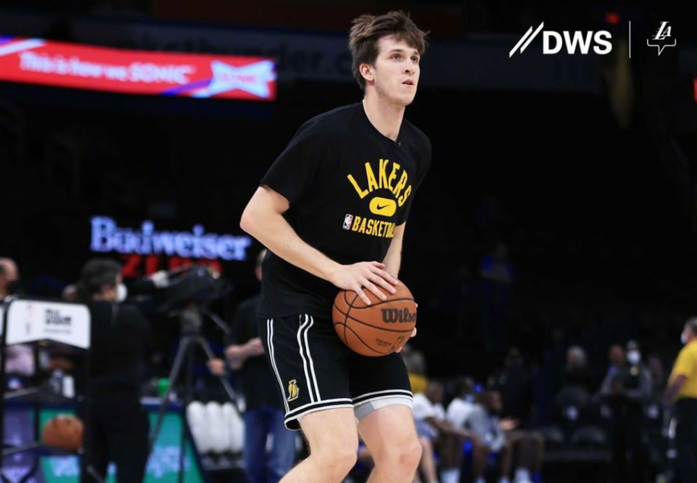 转折点！上海海港豪取连胜；欧篮联今晚攻防权衡；媒体盛赞；球探报告显示潜力的简单介绍