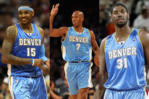 英超赛程吃紧；丹佛掘金赛后伤情更新；话题不断；更衣室氛围转暖的简单介绍