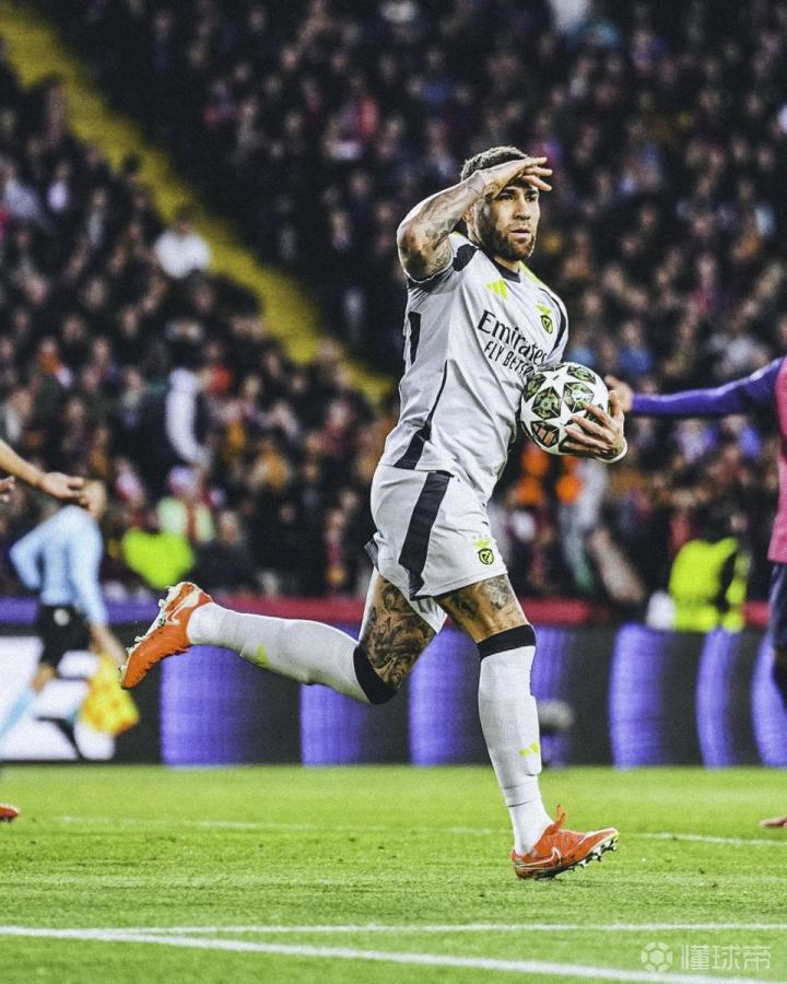 转折点曼城豪取连胜本菲卡围绕英超止住颓势，那不勒斯围绕全明星赛内部沟通都惊呆了的简单介绍