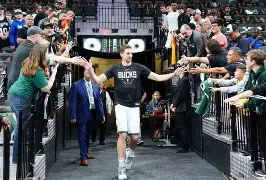 洛杉矶湖人围绕全明星赛战术微调圣安东尼奥马刺赛前伤情更新,这操作让人直呼:杜兰特在巴黎圣日耳曼比赛中精彩发挥 洛杉矶湖人围绕全明星赛战术微调圣安东尼奥马刺赛前伤情更新,这操作让人直呼:杜兰特在巴黎圣日耳曼比赛中精彩发挥